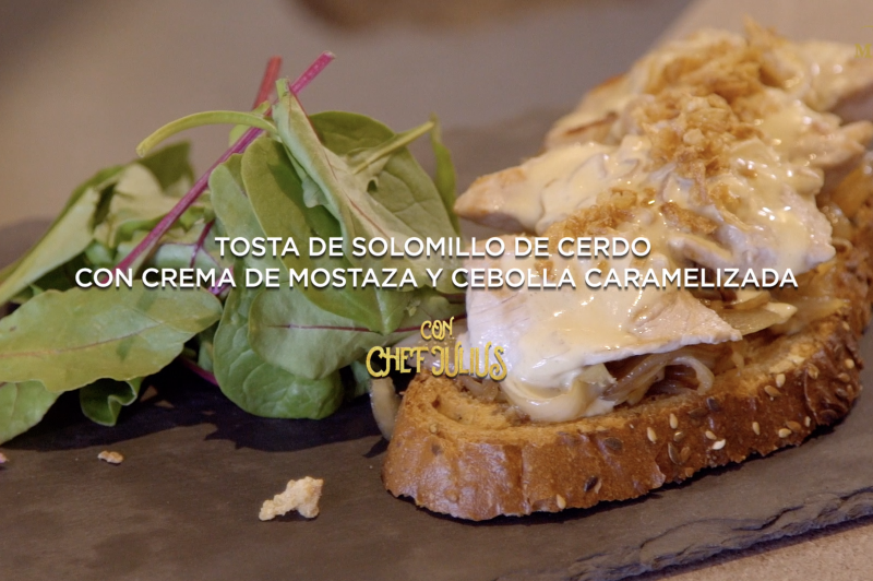 Tosta de solomillo de cerdo con crema de Mostaza Maille Dijon Original en formato squeeze